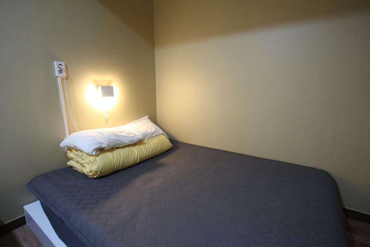Sky Island Guesthouse Busan Bagian luar foto