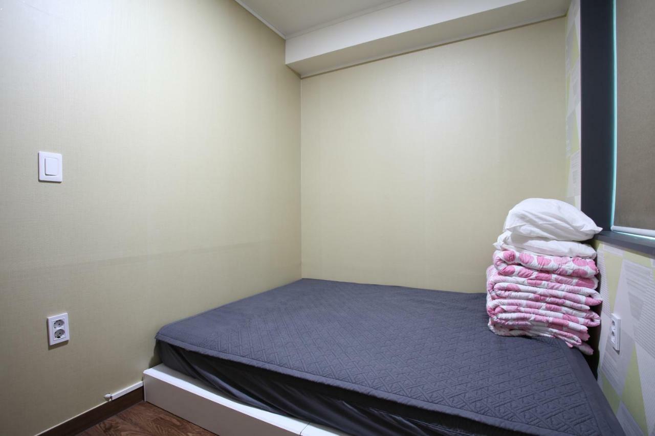 Sky Island Guesthouse Busan Bagian luar foto