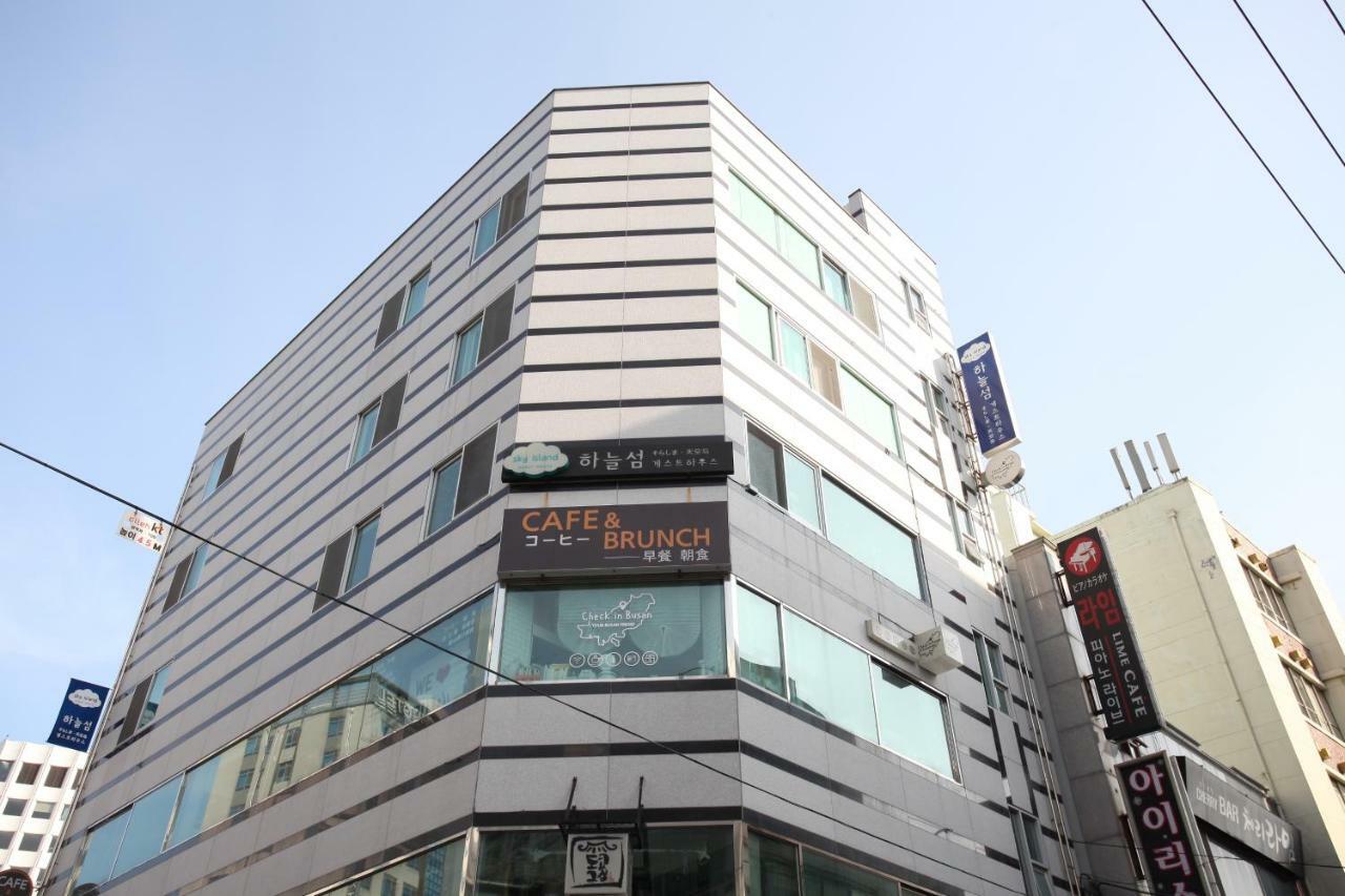 Sky Island Guesthouse Busan Bagian luar foto